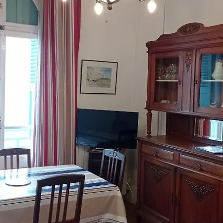 Le Tourbillon مير-لي-بان