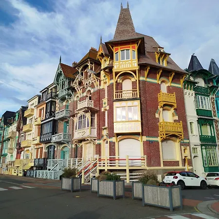 Le Tourbillon مير-لي-بان